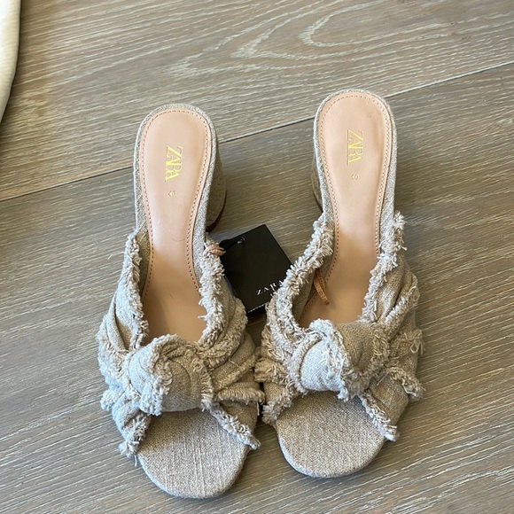 Zara high heels(3”) with frayed knot sandals, size 40,new